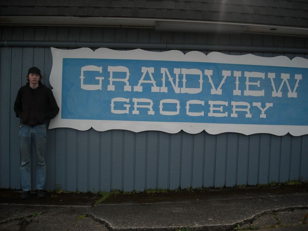 Grandview Grocery Logo