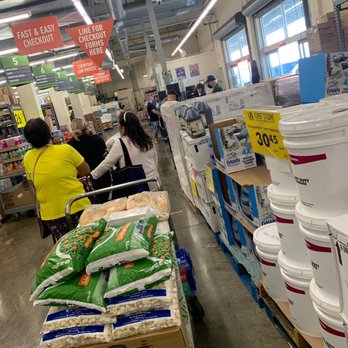 US Foods CHEF'STORE - Line (very popular in the AM) - Grocery Near Me - Modesto, California