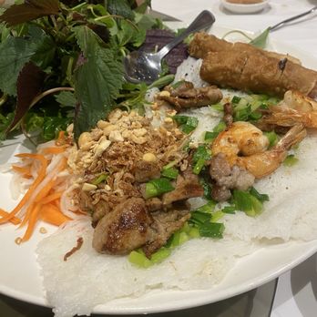 Ngoc Suong Restaurant - Vietnamese Near Me - Westminster, California