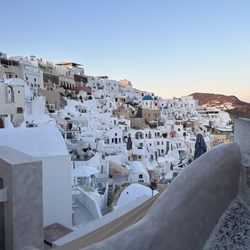 Singles in Paradise - Santorini