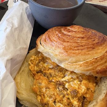 La Panadería - El Favorito (Scrambled w/ chorizo) - Breakfast & Brunch Near Me - San Antonio, Texas