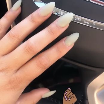 Hollywood Nails & Salon - Nail Salons Near Me - Bakersfield, California