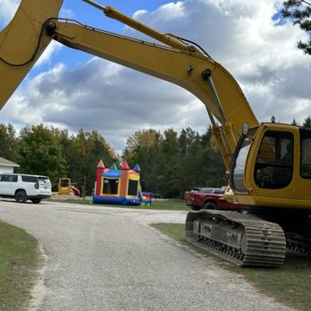 Lightning Amusements - Bounce House Rentals Near Me Lightning Amusements - Bounce House Rentals Near Me