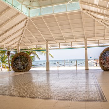 Flamingos Seafood Kitchen - Seafood Near Me - Cancún, ROO