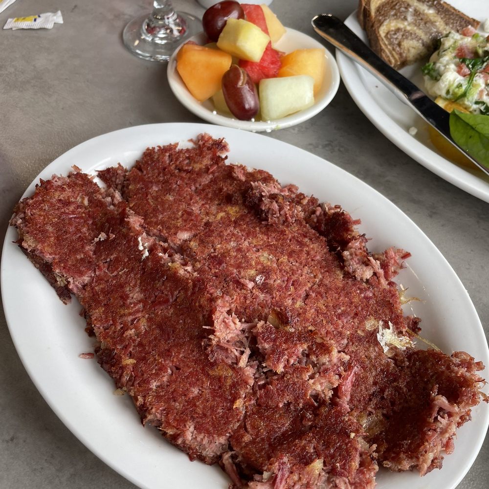 Jimmy K's Diner - Corn Beef Hash - American Near Me - Haverhill, Massachusetts