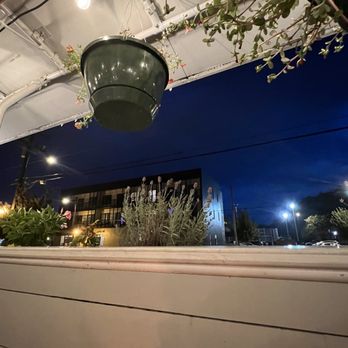 Riverside Tavern - a view of the outside of the restaurant - Bars Near Me - Richmond, Virginia