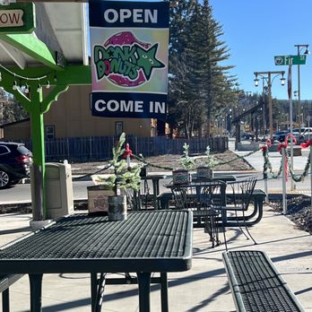 Dank Donuts - Outdoor seating front of the store. - Coffee & Tea Near Me - Big Bear Lake, California
