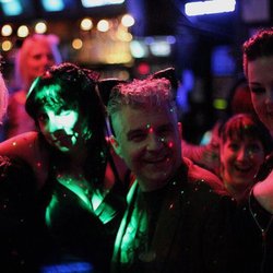 Decadent 80s - Happy dancing
