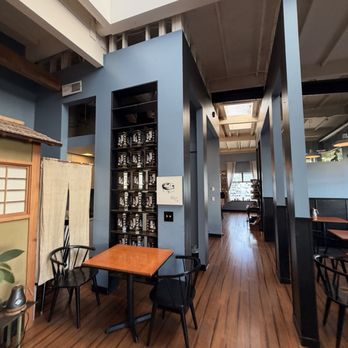 Blue Willow Teaspot - Tea Rooms Near Me - Berkeley, California