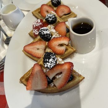 Pershing Square - Belgian Waffle Breakfast - American Near Me - New York, New York Pershing Square - Belgian Waffle Breakfast - American Near Me - New York, New York