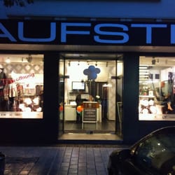 Laufsteg - Der Laufsteg, frisch eröffnet, zur blauen Stunde...