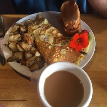 Jakes Restaurant and Tavern - Daily brunch special on Sunday - Pizza Near Me - Londonderry, Vermont