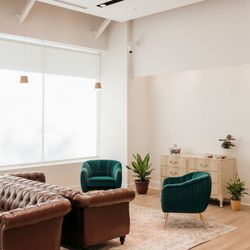 Julianna Salon in Webster