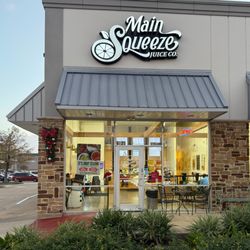 Main Squeeze Juice Co. - Front of store