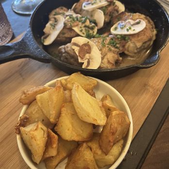La Nacional - Spanish Near Me - New York, New York