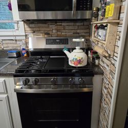 Crume Installations - GE Gas Stove