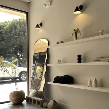 Stagger Coffee - Interior - Coffee & Tea Near Me - Los Angeles, California