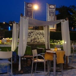 Caffe Paparazzi