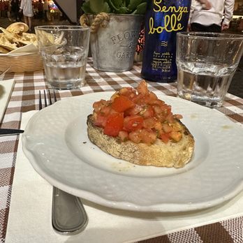 Roma Beer Company - Bruschetta - Beer Gardens Near Me - Rome, RM Roma Beer Company - Bruschetta - Beer Gardens Near Me - Rome, RM