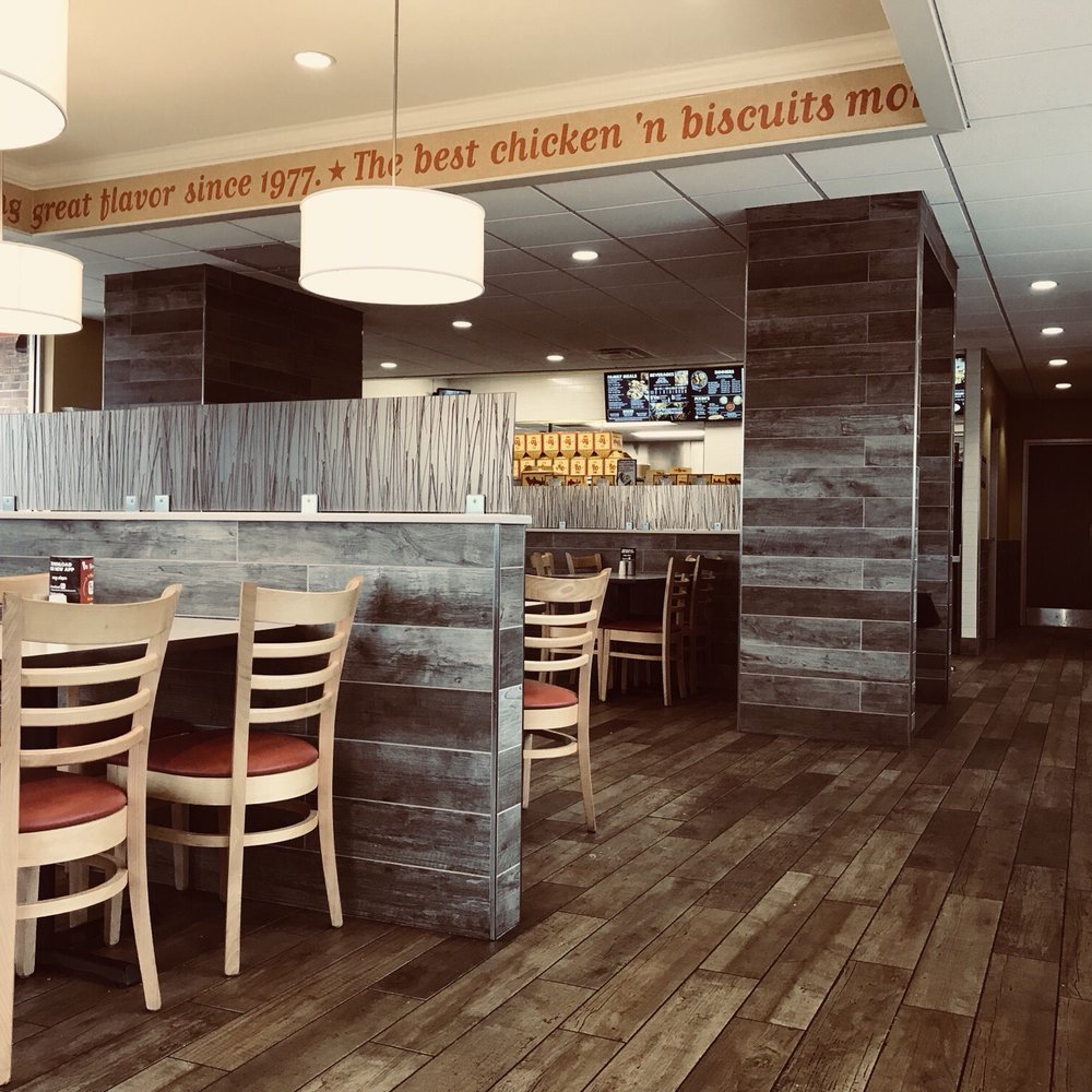 Bojangles - Dining room - Fast Food Near Me - Cleveland, Tennessee