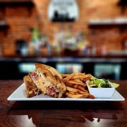 Black Fork Bistro - Reuben and fresh cut fries