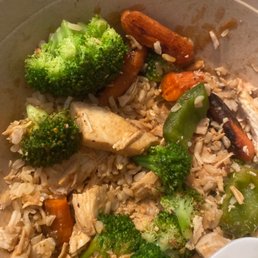 Build A Bowl Medium with chicken, broccoli, carrots, and Thai peanut sauce Build A Bowl Medium with chicken, broccoli, carrots, and Thai peanut sauce