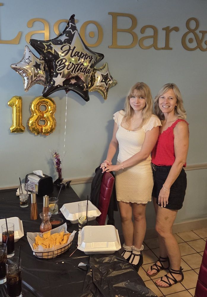 El Lago Bar & Grill Logo