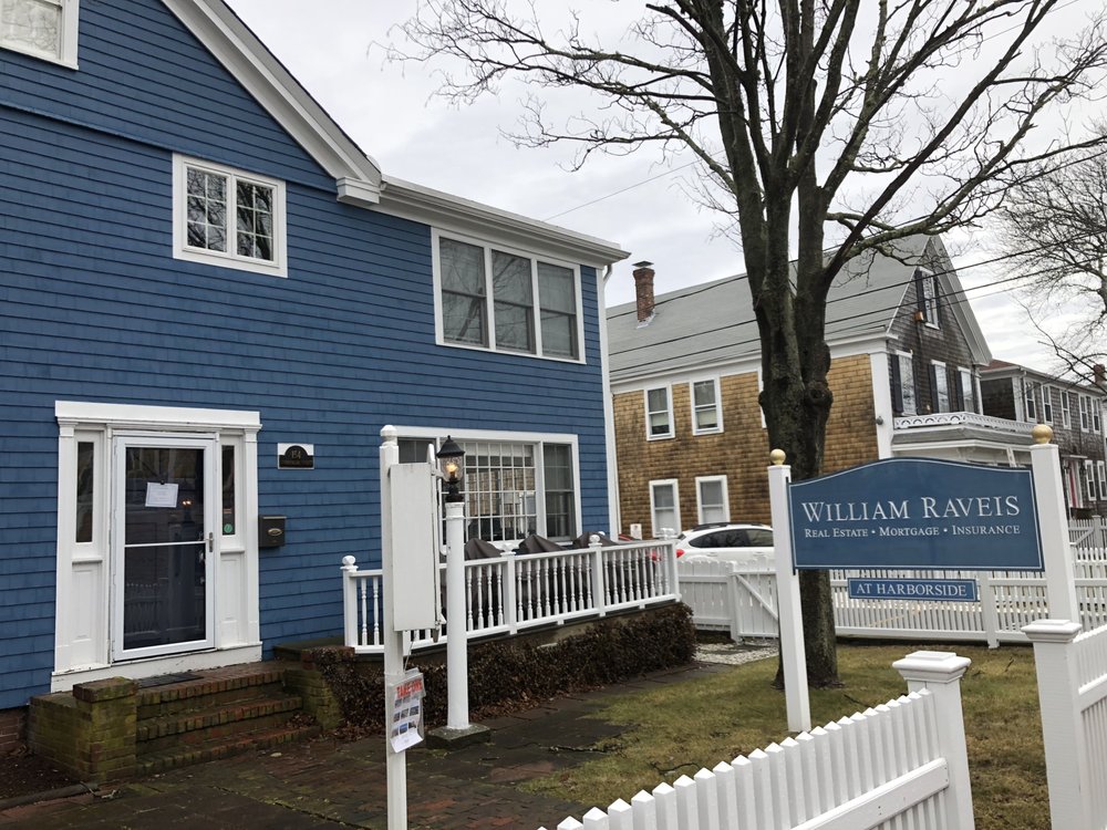 WILLIAM RAVEIS REAL ESTATE Updated August 2024 154 Commercial St