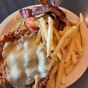 West Cobb Diner - Friend Thyme-Black Pepper Fried Boneless Chicken Sandwich - Diners Near Me - Marietta, Georgia West Cobb Diner - Friend Thyme-Black Pepper Fried Boneless Chicken Sandwich - Diners Near Me - Marietta, Georgia