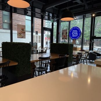 Paris Baguette - Seating - Bakeries Near Me - Philadelphia, Pennsylvania Paris Baguette - Seating - Bakeries Near Me - Philadelphia, Pennsylvania