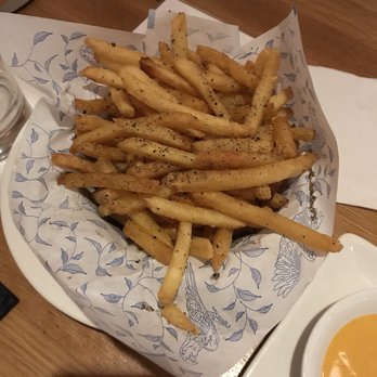 Earls Kitchen + Bar - Truffle fries - New American Near Me - Miami, Florida Earls Kitchen + Bar - Truffle fries - New American Near Me - Miami, Florida