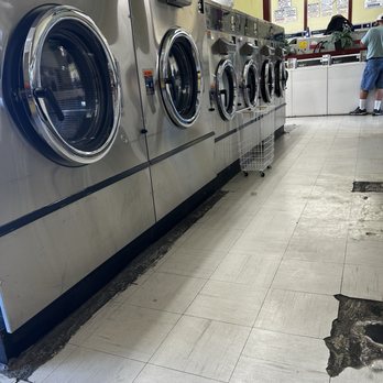 The Washboard Laundromat - Newer multiple load machines; older flooring that could use replacing - Laundromat Near Me - Yuba City, California The Washboard Laundromat - Newer multiple load machines; older flooring that could use replacing - Laundromat Near Me - Yuba City, California