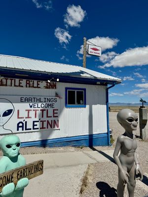 Little A'Le'Inn by null