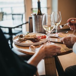 Maryhill Tasting Room & Bistro - Vancouver - At Maryhill we offer a quality menu to enhance your wine tasting experience.