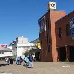 Deutsche Post - Warteschlange 50 m / 50 m queue
