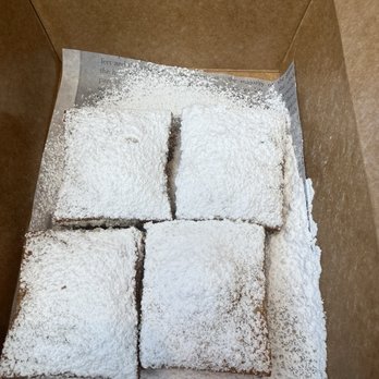 Beignets & Brew - Traditional beignets - Desserts Near Me - Orlando, Florida Beignets & Brew - Traditional beignets - Desserts Near Me - Orlando, Florida
