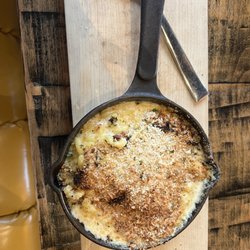 Brazen Hall - Bacon Mac'n cheese