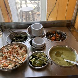 Pupuseria Mi Chalateca - Salsa Bar