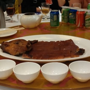 迎囍大酒樓 - This little piggy went to market and ... well, was turned into roast pork - Cantonese Near Me - Hong Kong, HK 迎囍大酒樓 - This little piggy went to market and ... well, was turned into roast pork - Cantonese Near Me - Hong Kong, HK