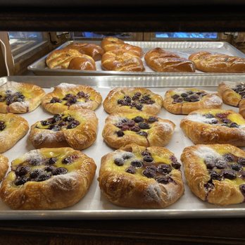 Chateau De Chantilly Cafe - Bakeries Near Me - Chantilly, Virginia Chateau De Chantilly Cafe - Bakeries Near Me - Chantilly, Virginia
