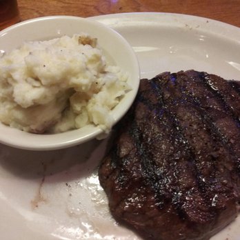 Texas Roadhouse - 11 oz sirloin - Steakhouses Near Me - Denton, Texas Texas Roadhouse - 11 oz sirloin - Steakhouses Near Me - Denton, Texas