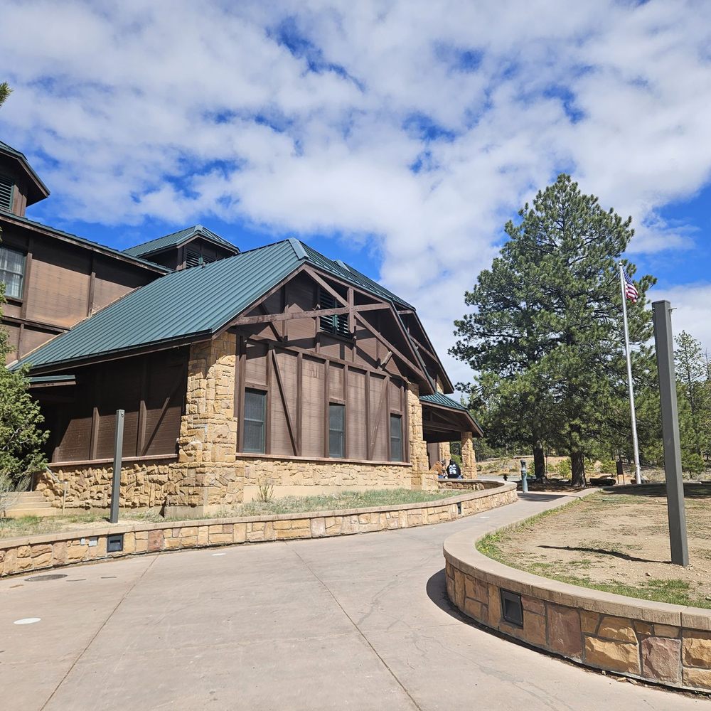 Bryce Canyon National Park - Visitor center - Parks Near Me Bryce Canyon National Park - Visitor center - Parks Near Me