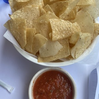 Lauriol Plaza - Crunchy, warm chips and salsa - Mexican Near Me - Washington, DC, District of Columbia