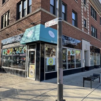 Berry Pike - Cafes Near Me - Evanston, Illinois