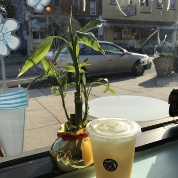 Ice Cave - Mango fruit drink - Desserts Near Me - Philadelphia, Pennsylvania Ice Cave - Mango fruit drink - Desserts Near Me - Philadelphia, Pennsylvania