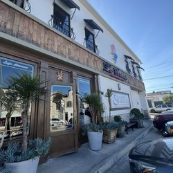 La Corriente Cevicheria Nais