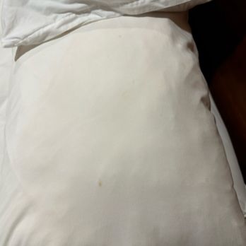 Regency Inn - Stains on the bedding - Hotels Near Me - Hondo, Texas Regency Inn - Stains on the bedding - Hotels Near Me - Hondo, Texas