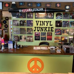 Vinyl Junkie Record Lounge