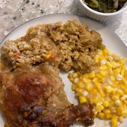 Galloway's Sandwich Shop - Wednesday special: chicken & dressing | IG: @jojuane