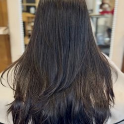 Humming Hair Boutique - Layered cut (hair by Jenny)